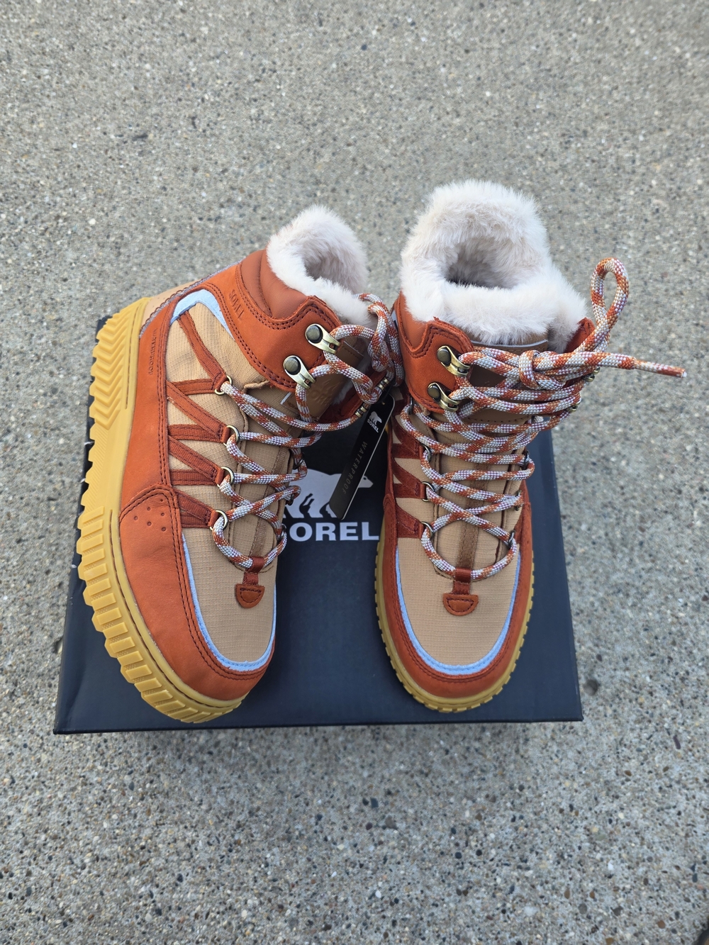 Sorel ONA AVE TREK Orange Fur-Lined Hiking Boots Size 7